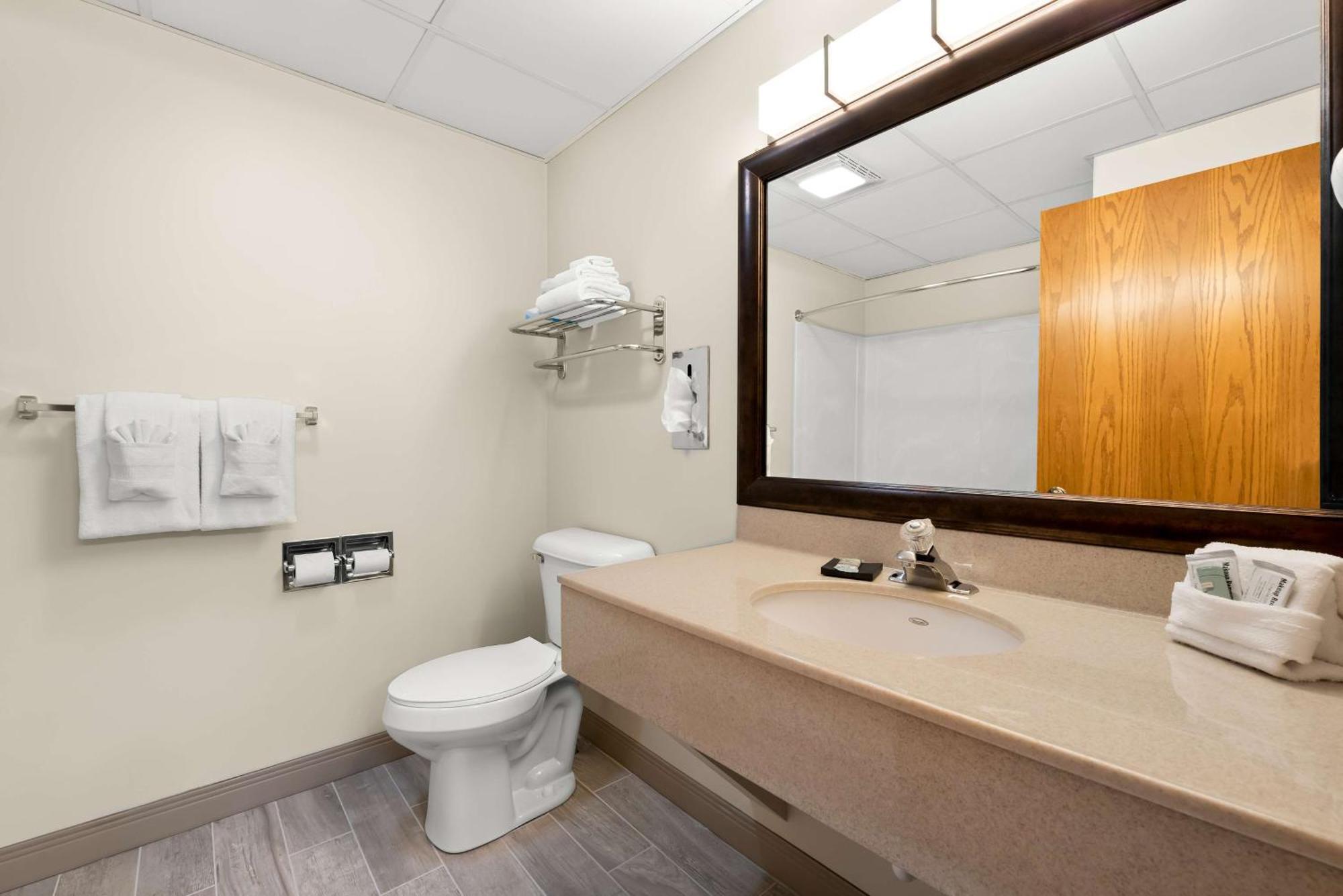 Best Western Inn Rice Lake Esterno foto