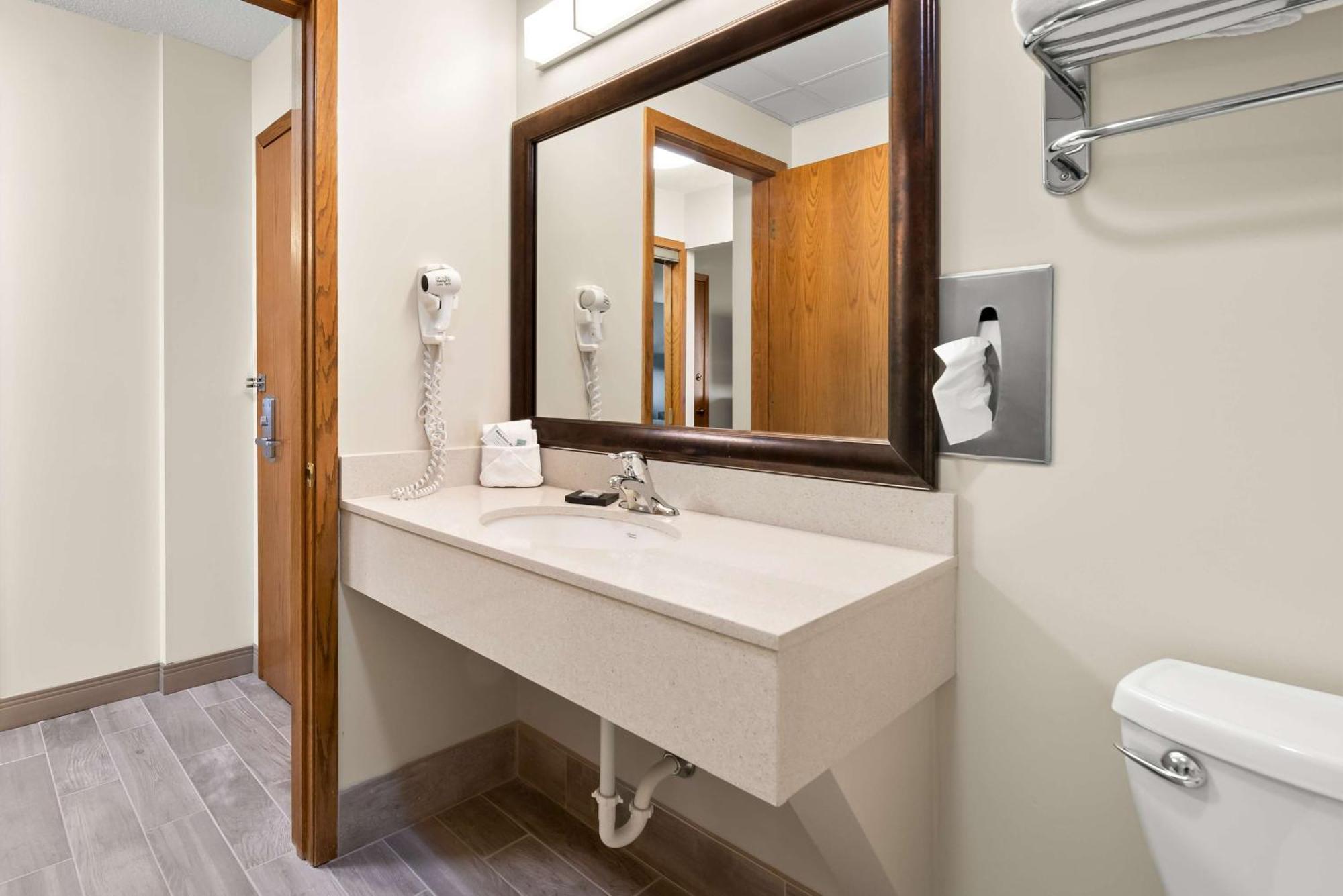 Best Western Inn Rice Lake Esterno foto